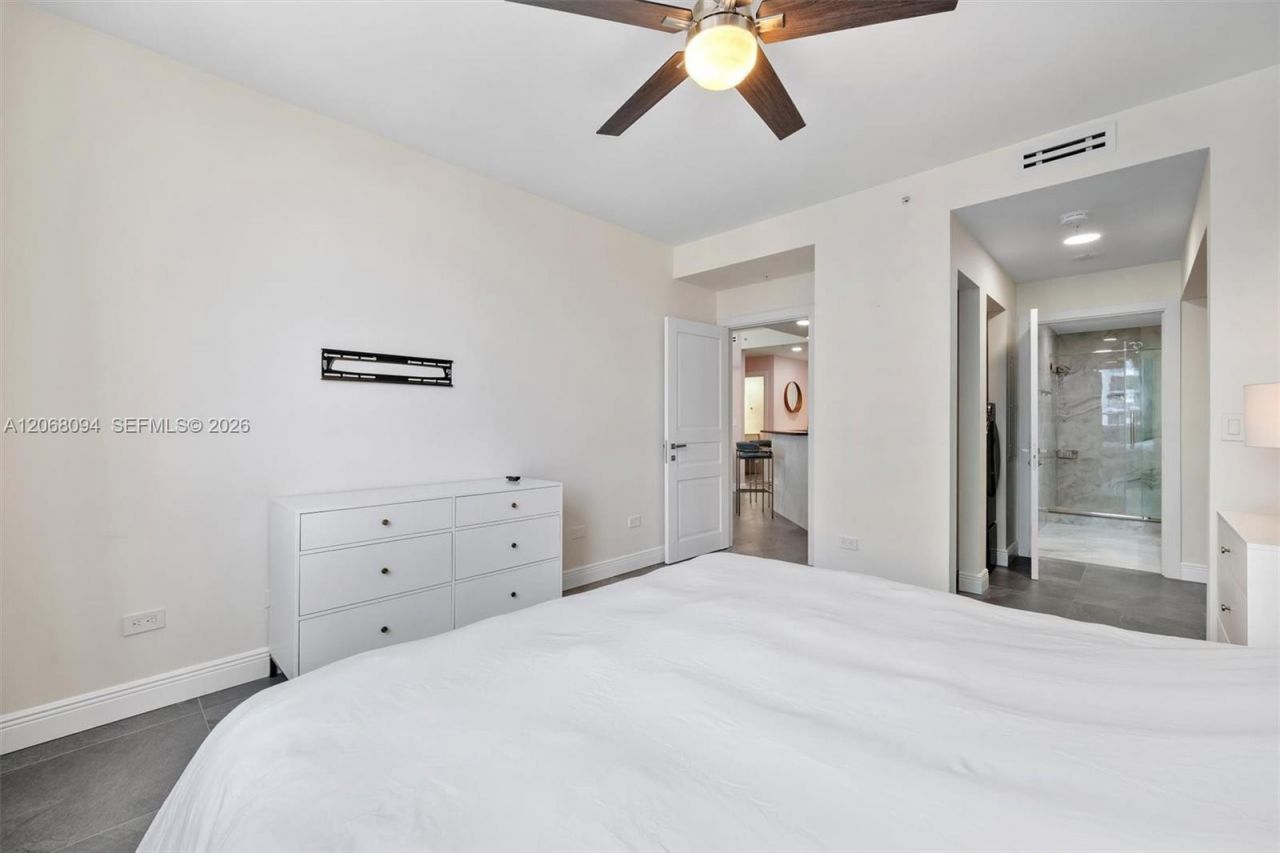 801 Brickell Key Blvd , Unit 1805, Miami, FL 33131 Photo