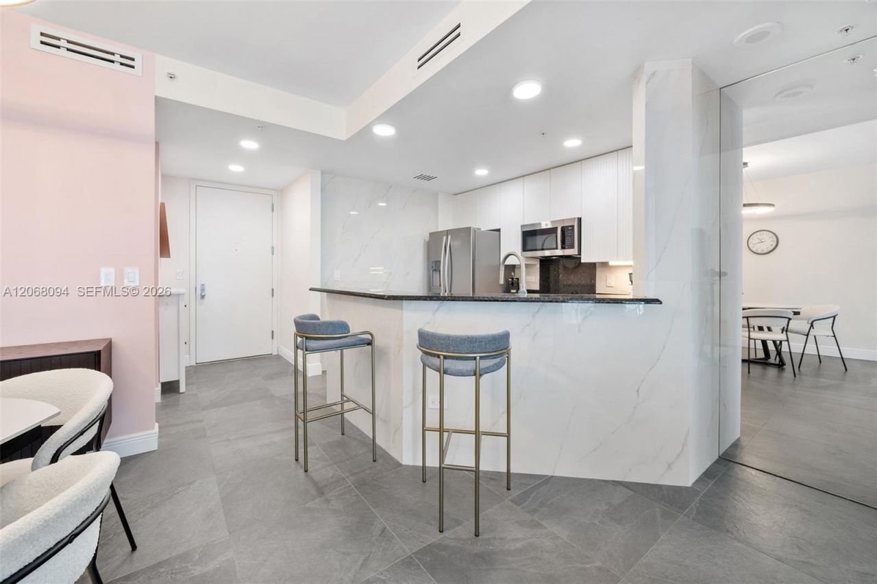 801 Brickell Key Blvd , Unit 1805, Miami, FL 33131 Photo