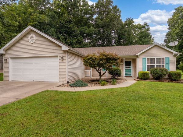 1904 Spring Garden Road , Marion, IL 62959