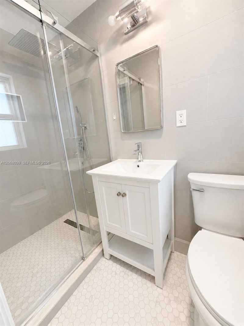7825 Byron Ave, Miami Beach, FL 33141 Photo