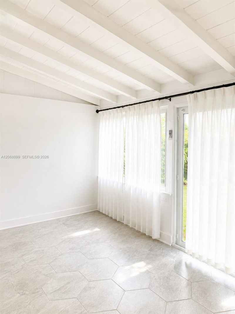 7825 Byron Ave, Miami Beach, FL 33141 Photo