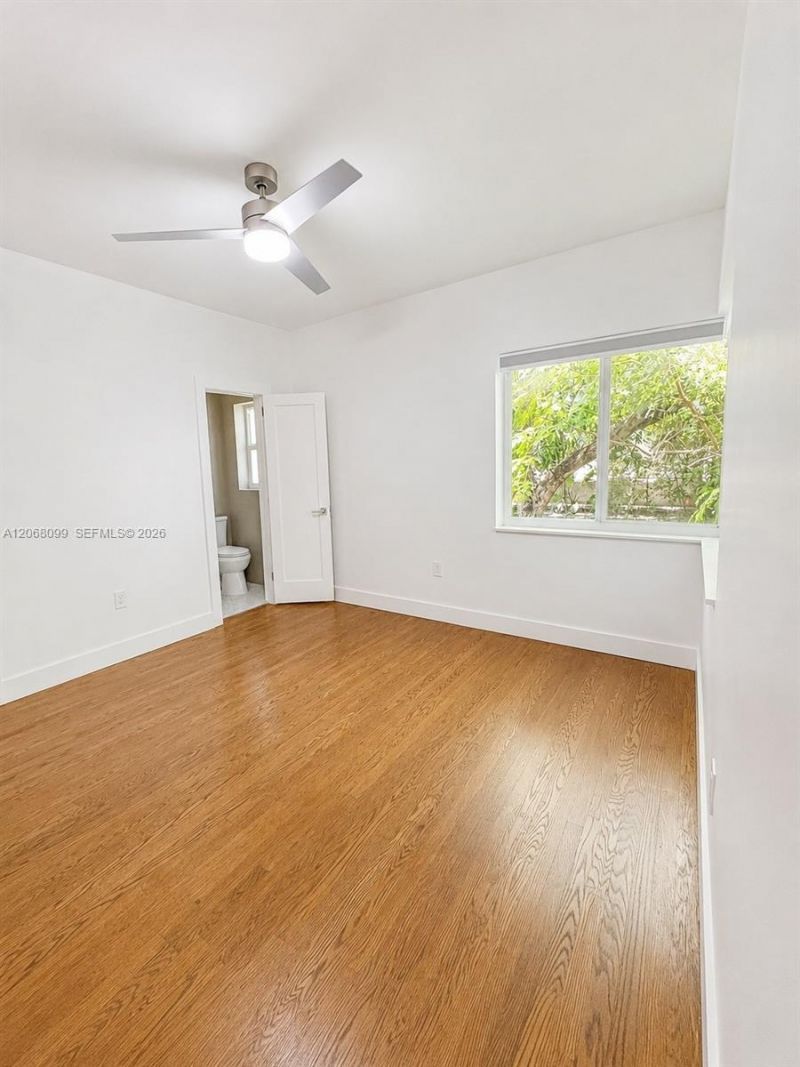 7825 Byron Ave, Miami Beach, FL 33141 Photo