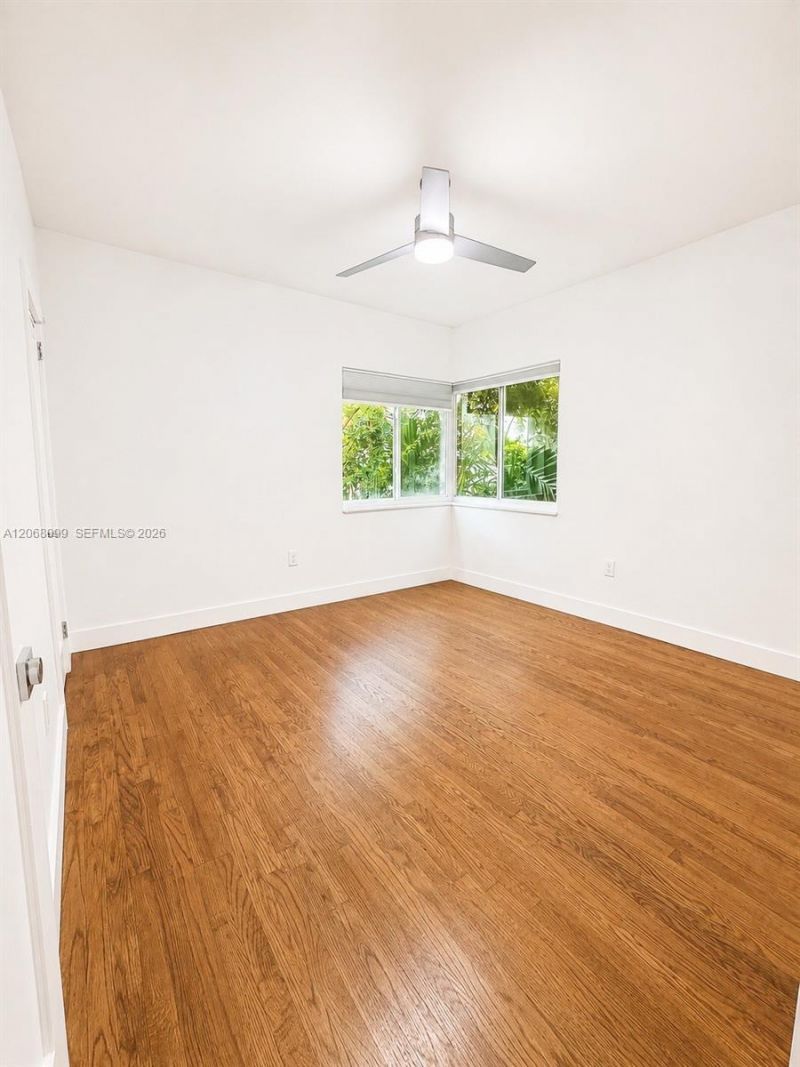 7825 Byron Ave, Miami Beach, FL 33141 Photo