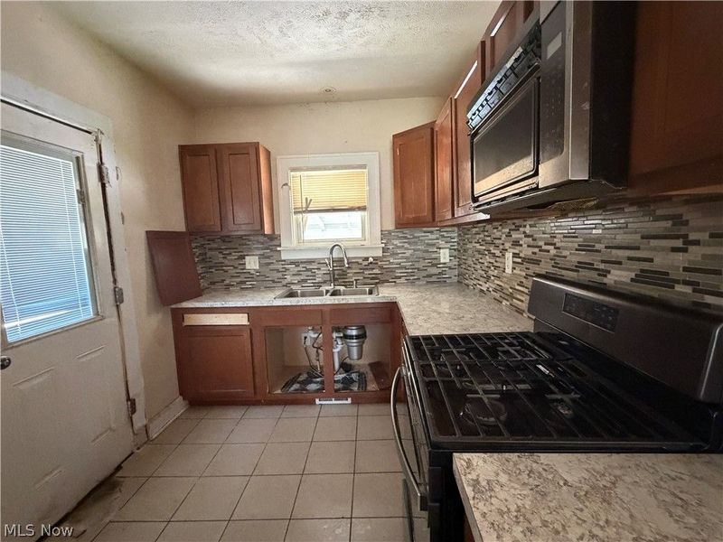 21443 Ball Avenue , Euclid, OH 44123 Photo 2