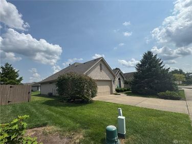 9569 Country Path Trail, Miamisburg, OH 45342