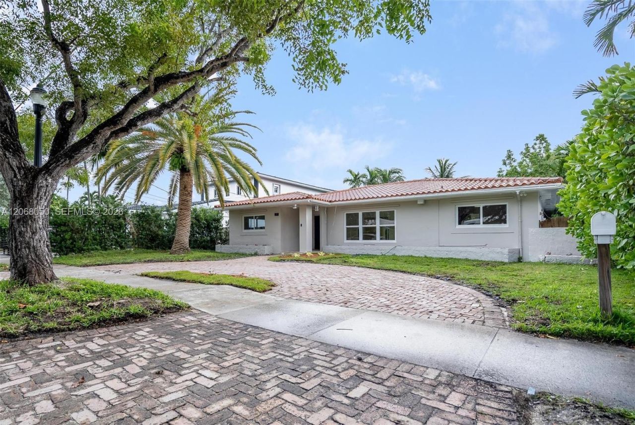 1710 Cleveland Rd, Miami Beach, FL 33141 Photo