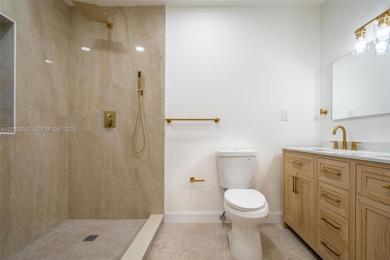 1710 Cleveland Rd , Miami Beach, FL 33141 Photo