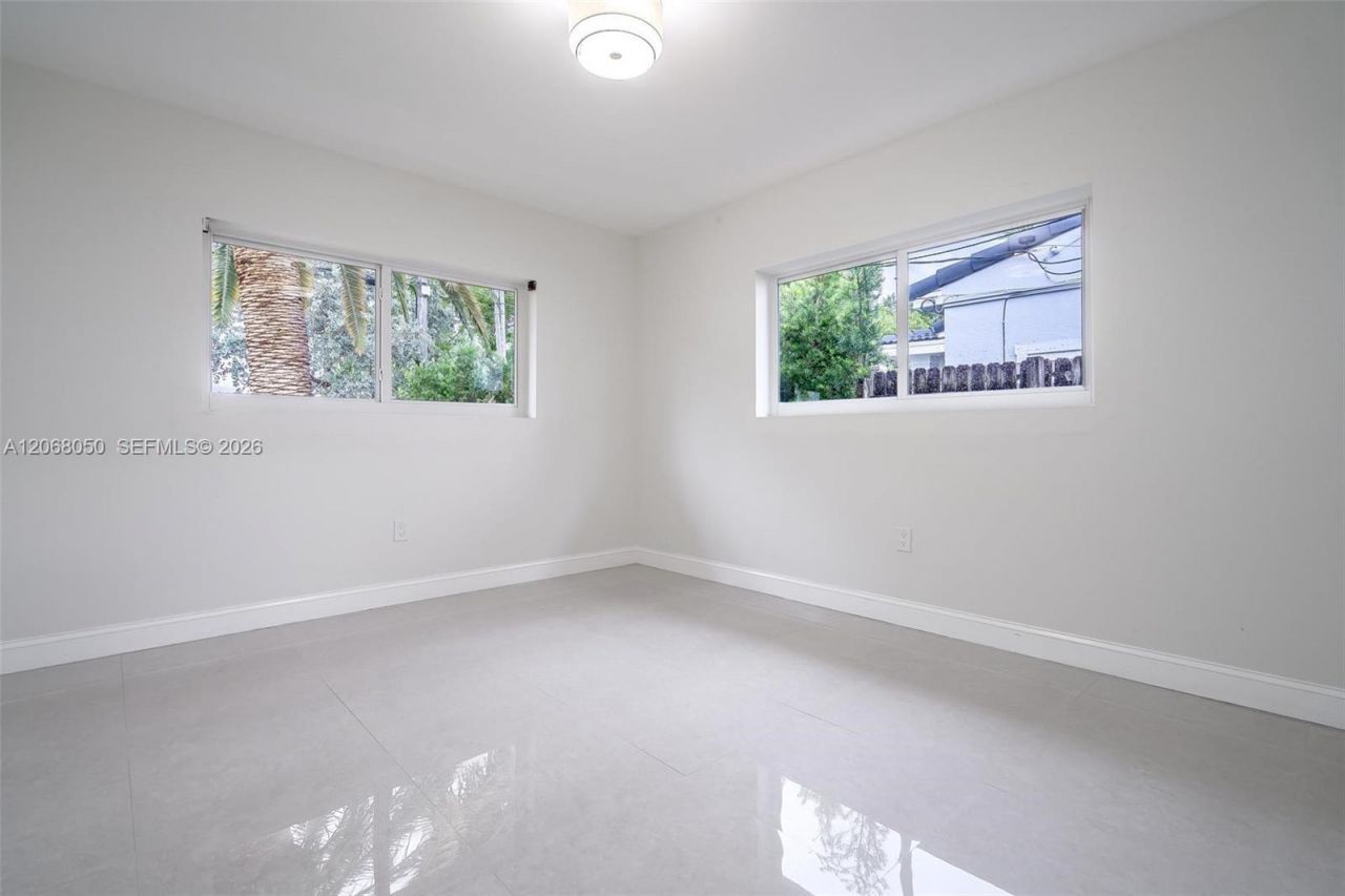 1710 Cleveland Rd , Miami Beach, FL 33141 Photo