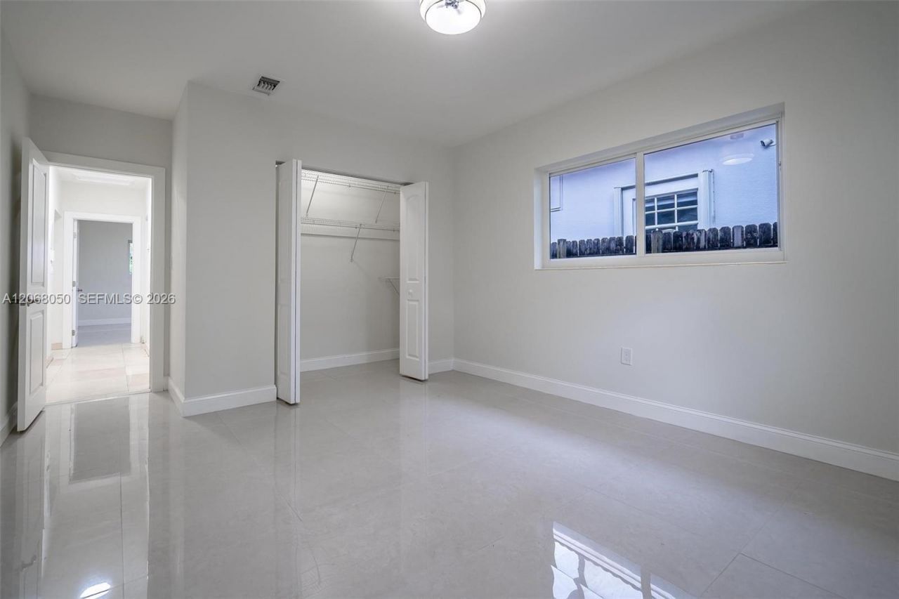 1710 Cleveland Rd , Miami Beach, FL 33141 Photo