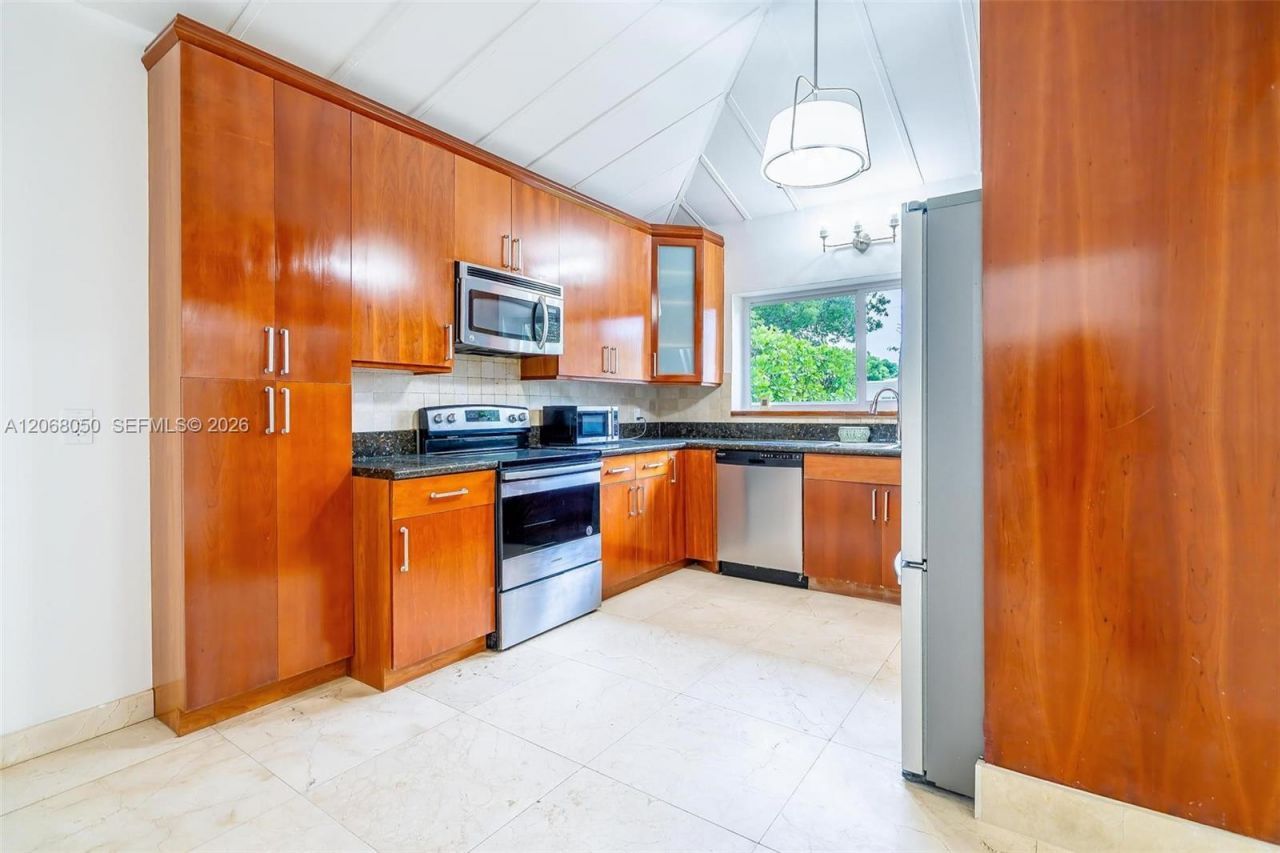 1710 Cleveland Rd , Miami Beach, FL 33141 Photo