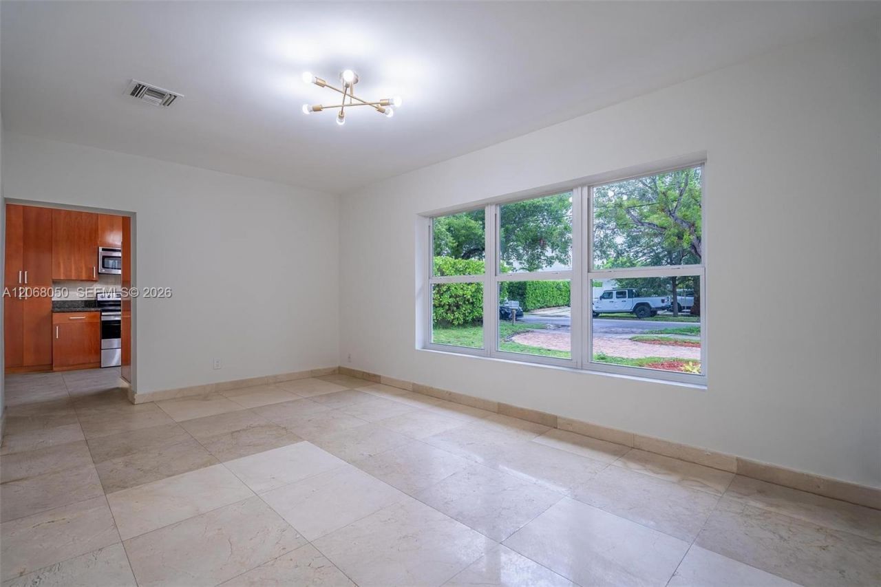 1710 Cleveland Rd , Miami Beach, FL 33141 Photo