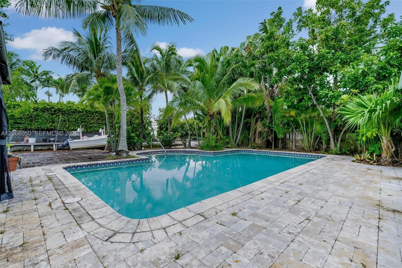 1710 Cleveland Rd , Miami Beach, FL 33141 Photo