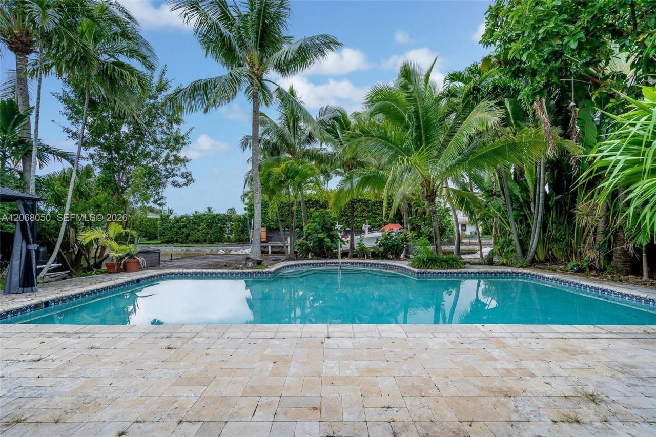 1710 Cleveland Rd , Miami Beach, FL 33141 Photo