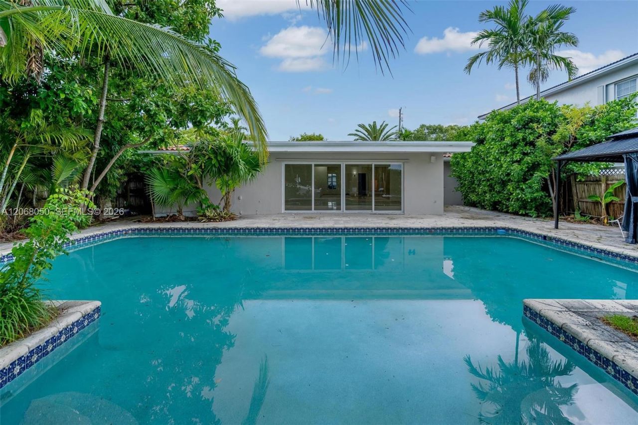 1710 Cleveland Rd , Miami Beach, FL 33141 Photo