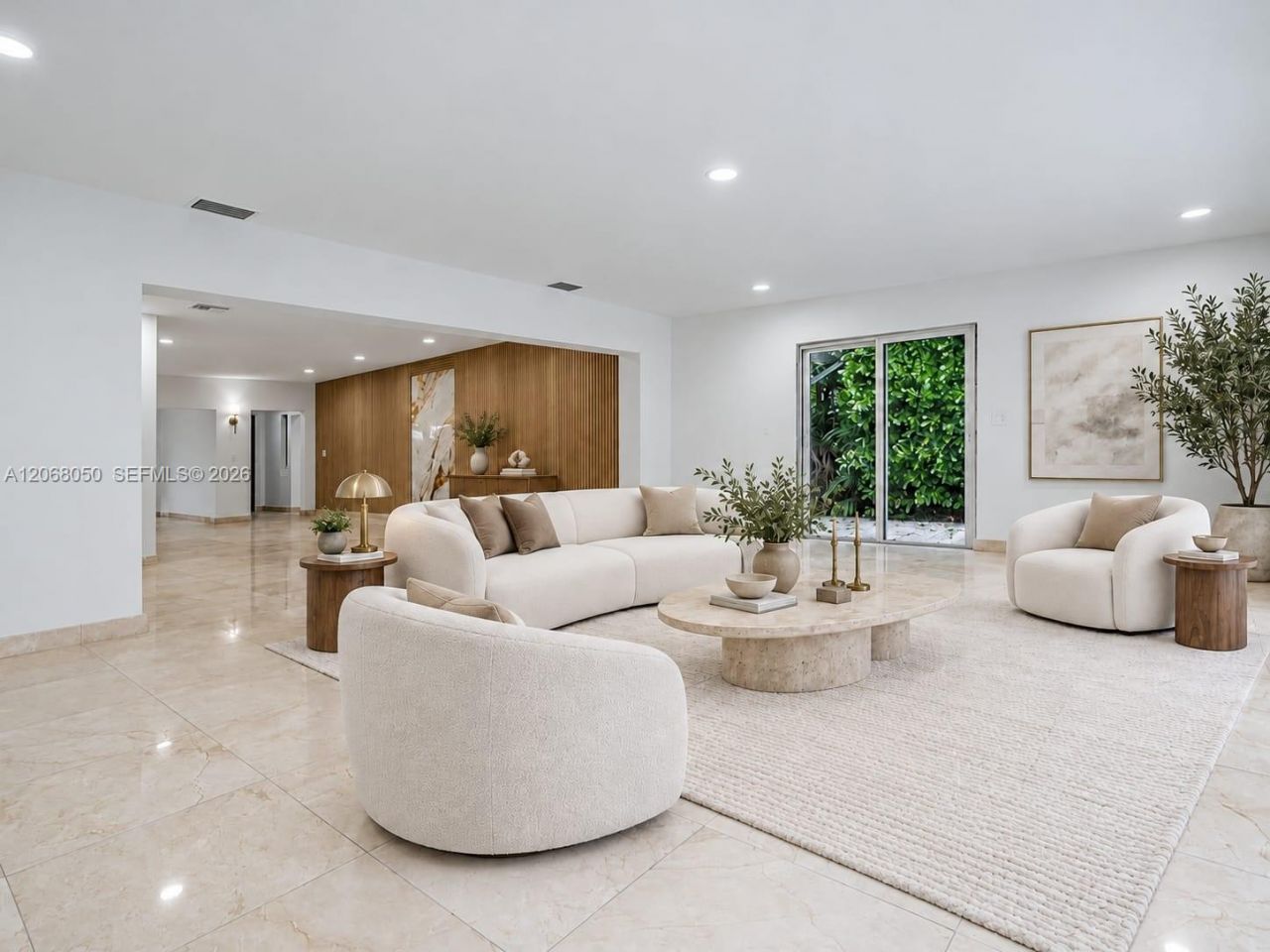 1710 Cleveland Rd, Miami Beach, FL 33141 Photo