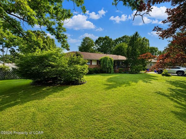 107 Laflin Road, Laflin, PA 18702