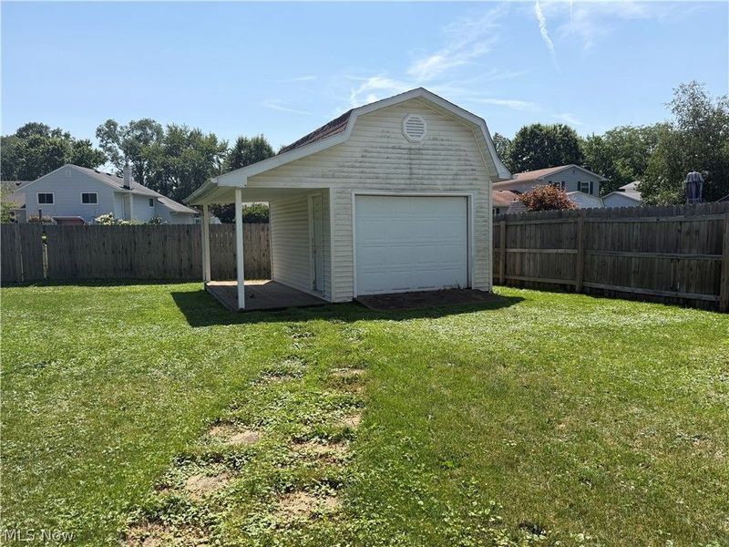 615 Bowling Green Circle, Elyria, OH 44035 Photo 16