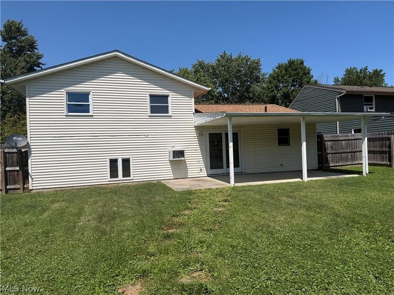 615 Bowling Green Circle, Elyria, OH 44035 Photo 17