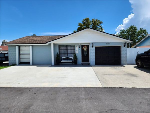 9404 HILLPORT COURT , TAMPA, FL 33615