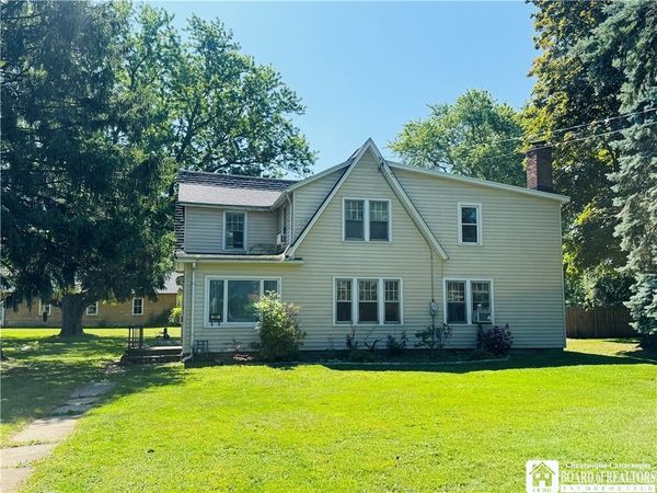 387 Lake Shore Drive W, Dunkirk, NY 14048