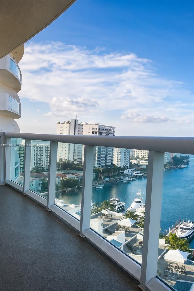 7900 Harbor Island Dr , Unit 1408, North Bay Village, FL 33141 Photo