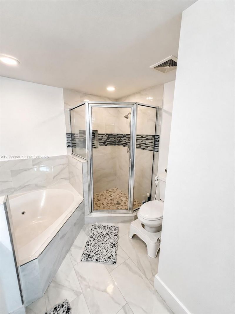 7900 Harbor Island Dr , Unit 1408, North Bay Village, FL 33141 Photo