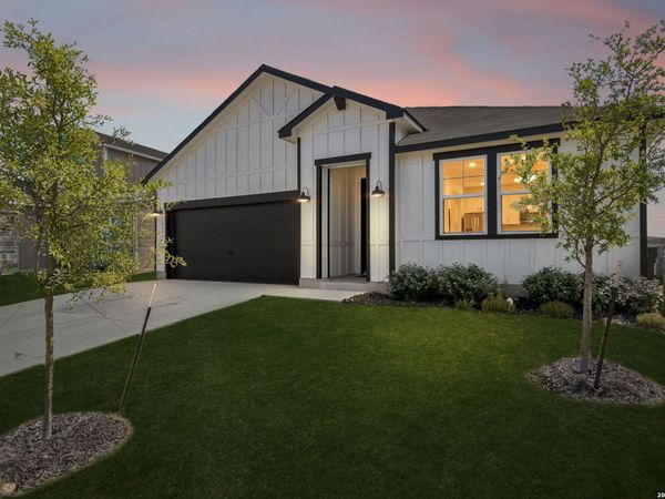 16559 Rosemary Rdg, Elmendorf, TX 78112