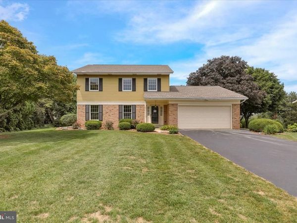 3170 MARIAN DRIVE , MANHEIM, PA 17545