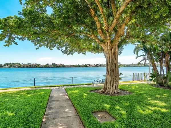 131 Yacht Club Way, Unit 307, Hypoluxo, FL 33462