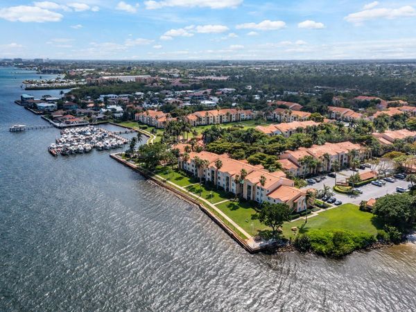 131 Yacht Club Way, Unit 307, Hypoluxo, FL 33462