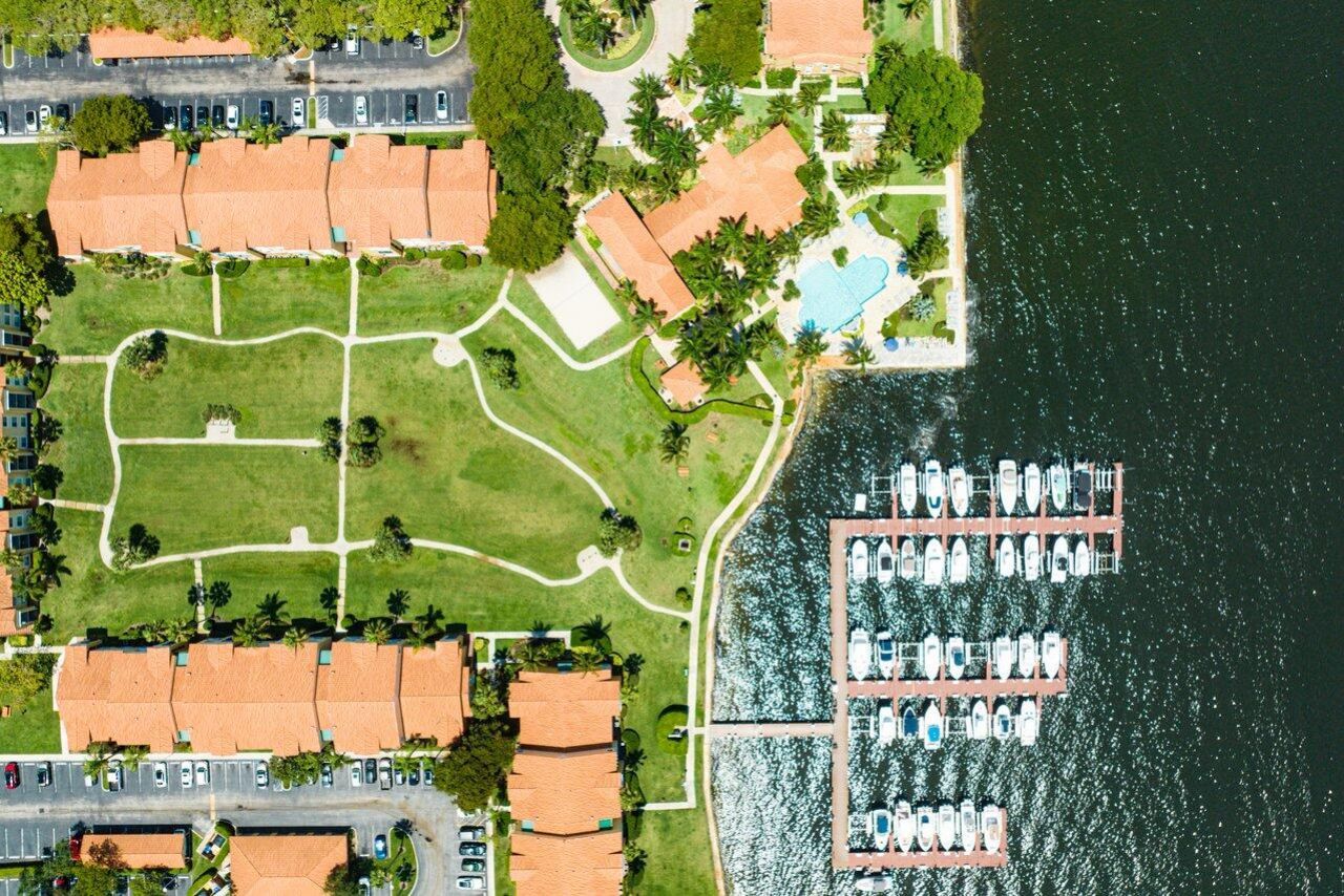 131 Yacht Club Way, Unit 307, Hypoluxo, FL 33462 Photo