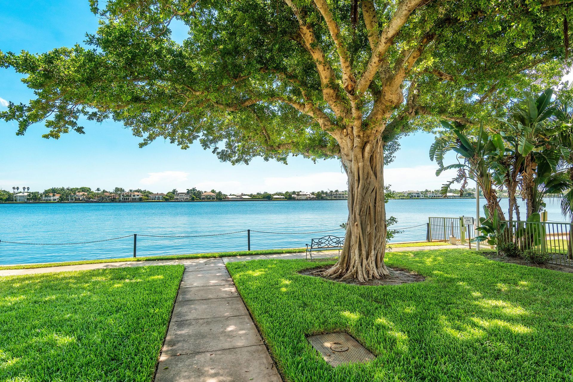 131 Yacht Club Way, Unit 307, Hypoluxo, FL 33462 Photo