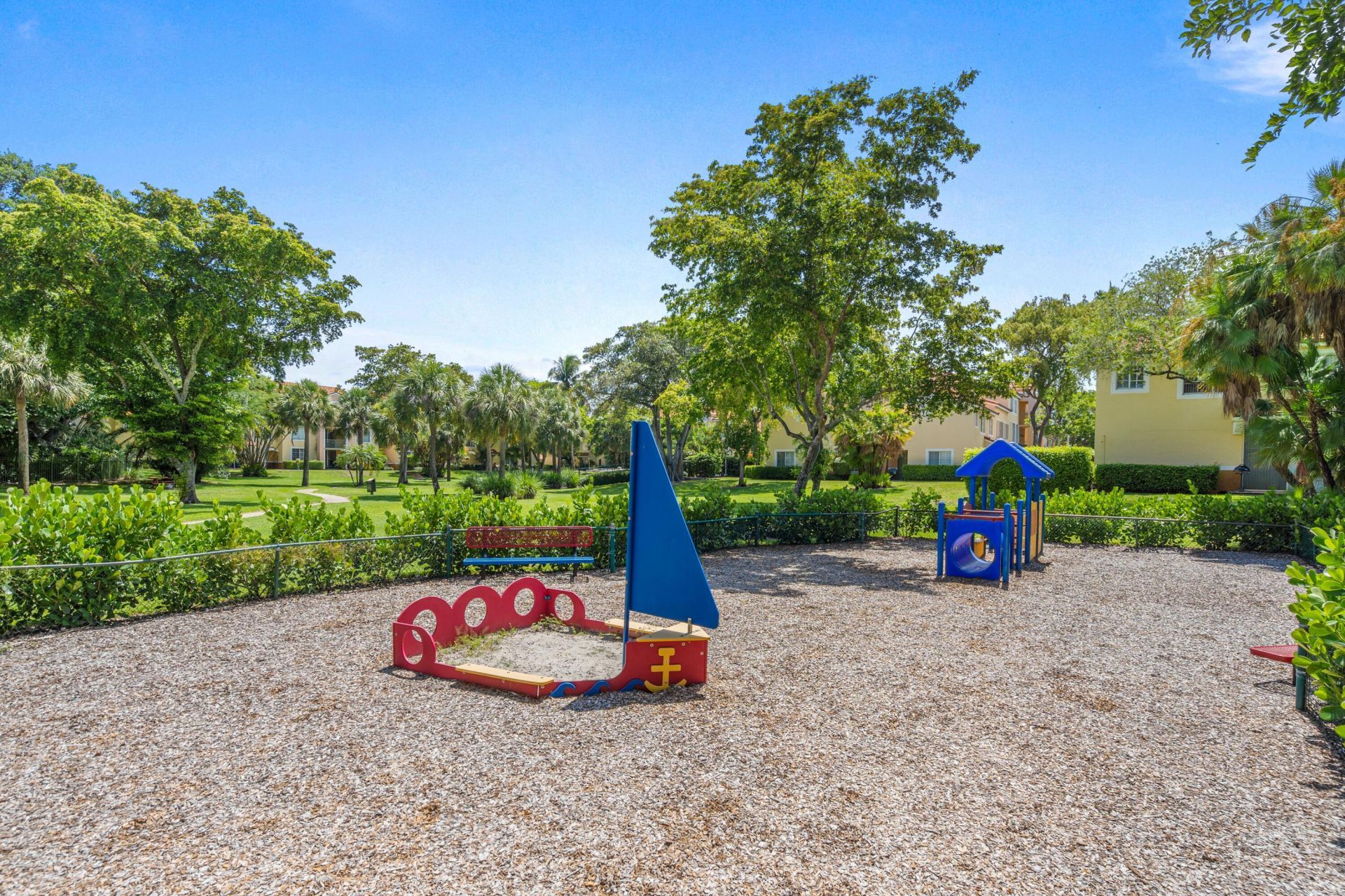 131 Yacht Club Way, Unit 307, Hypoluxo, FL 33462 Photo