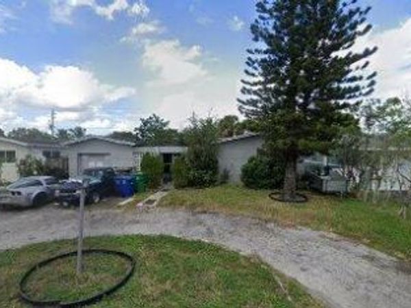 7849 FAIRWAY Boulevard, Miramar, FL 33023