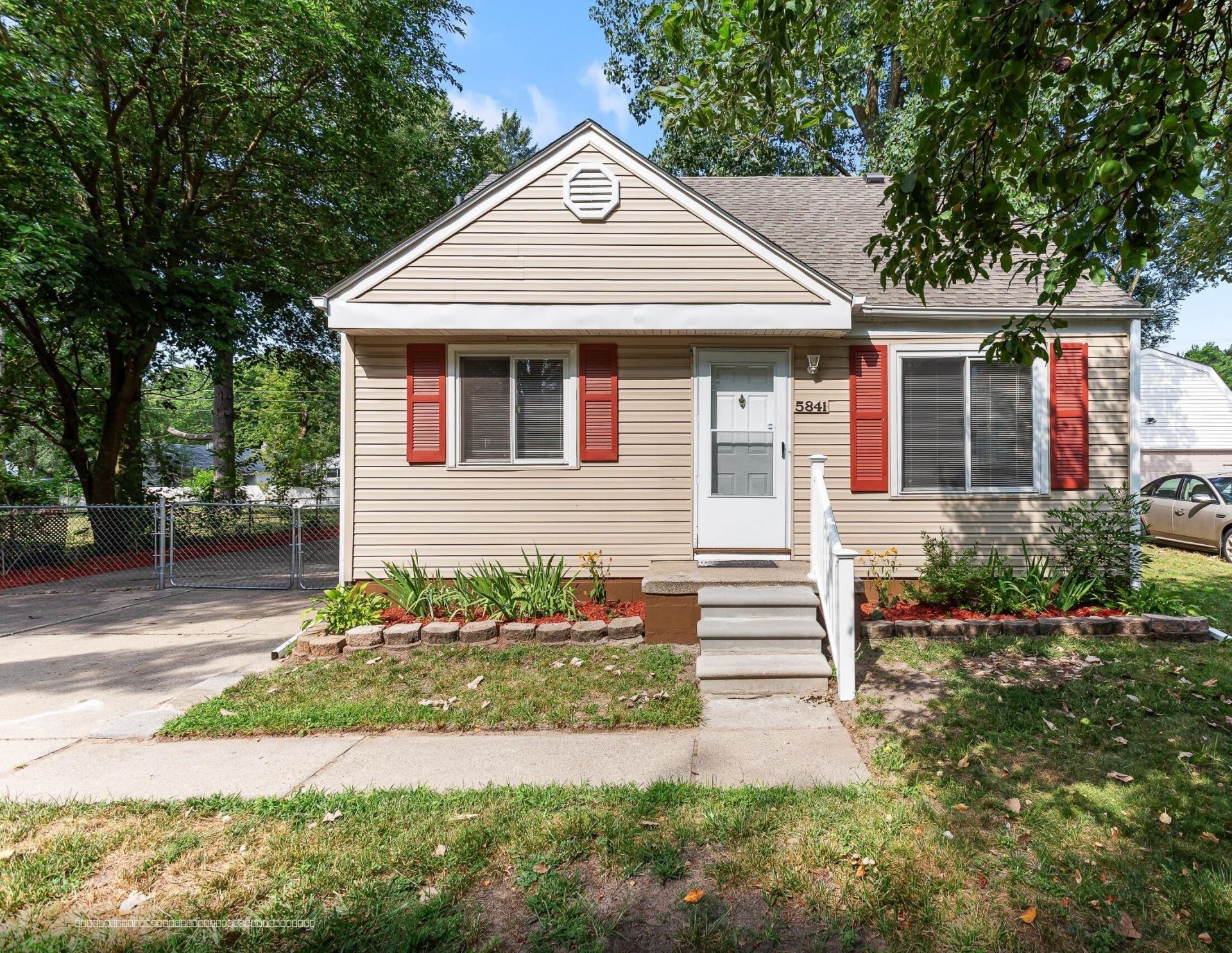 5841 N Walton Street, Westland, MI 48185 Main Photo