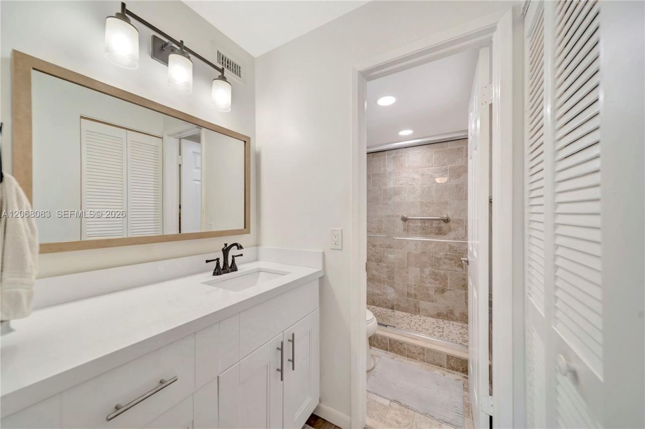 12455 SW 93rd Ter, Unit 403T, Miami, FL 33186 Photo