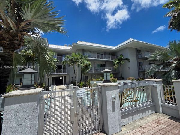 7401 SW 82nd St , Unit 201S, Miami, FL 33143