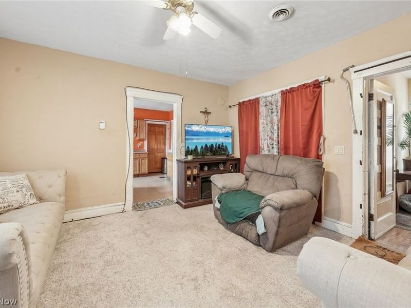 2115 Seymour Avenue, Cleveland, OH 44113 Photo 18