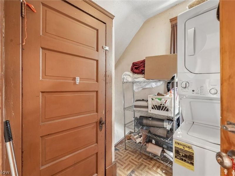 2115 Seymour Avenue, Cleveland, OH 44113 Photo 27