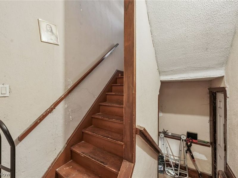 2115 Seymour Avenue, Cleveland, OH 44113 Photo 28