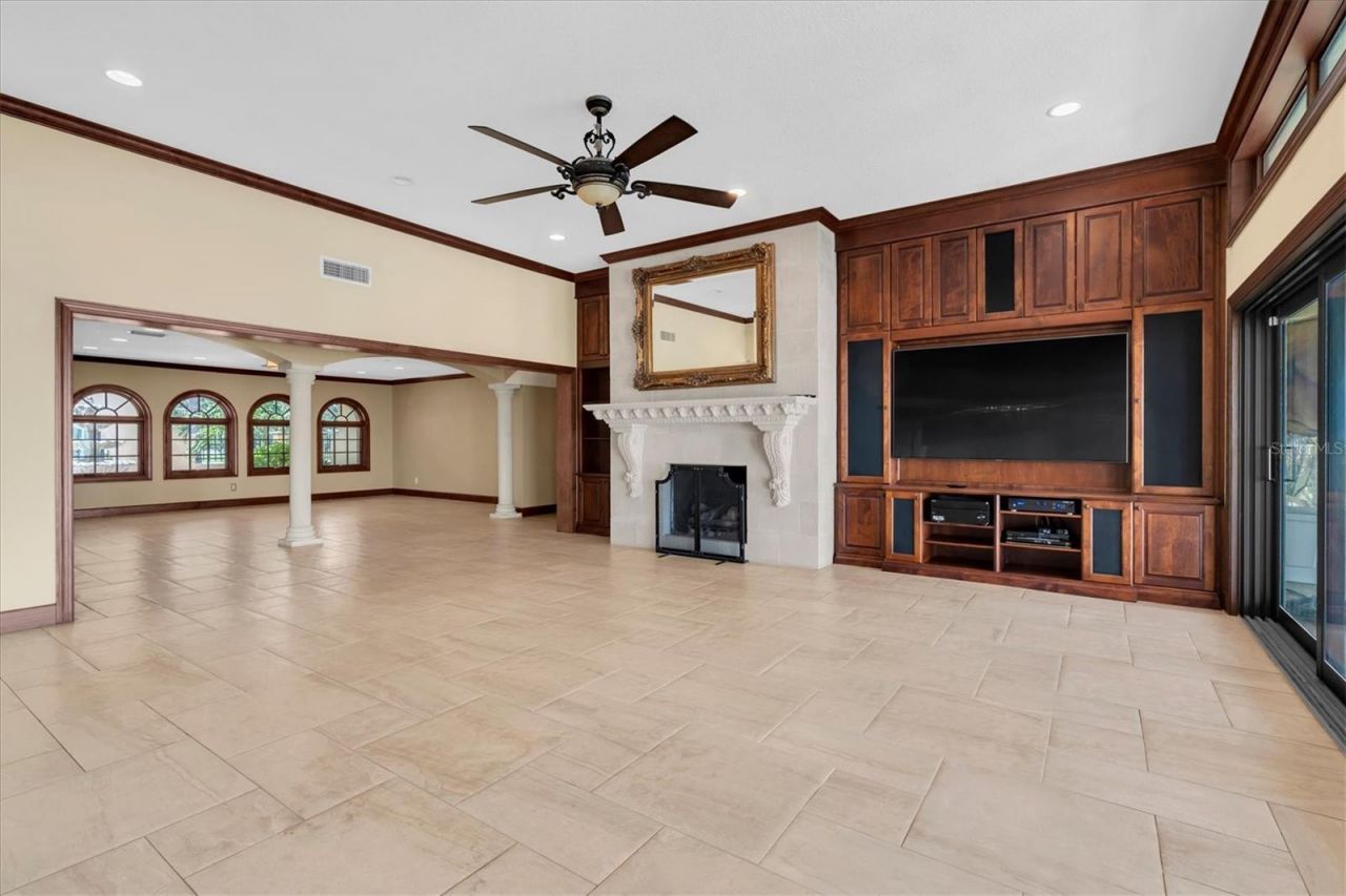 5810 Bahama Shores Drive S, Saint Petersburg, FL 33705 Photo