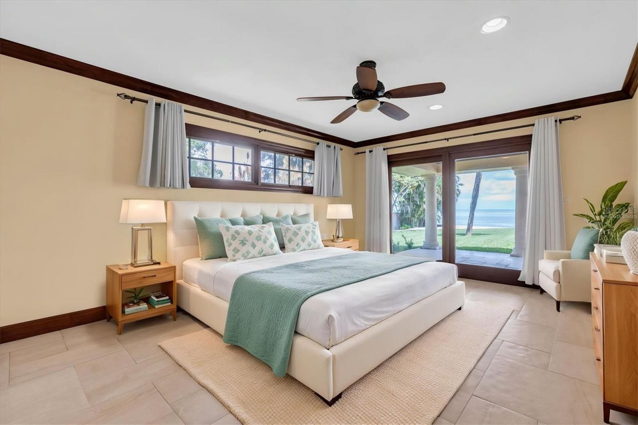 5810 Bahama Shores Drive S, Saint Petersburg, FL 33705 Photo