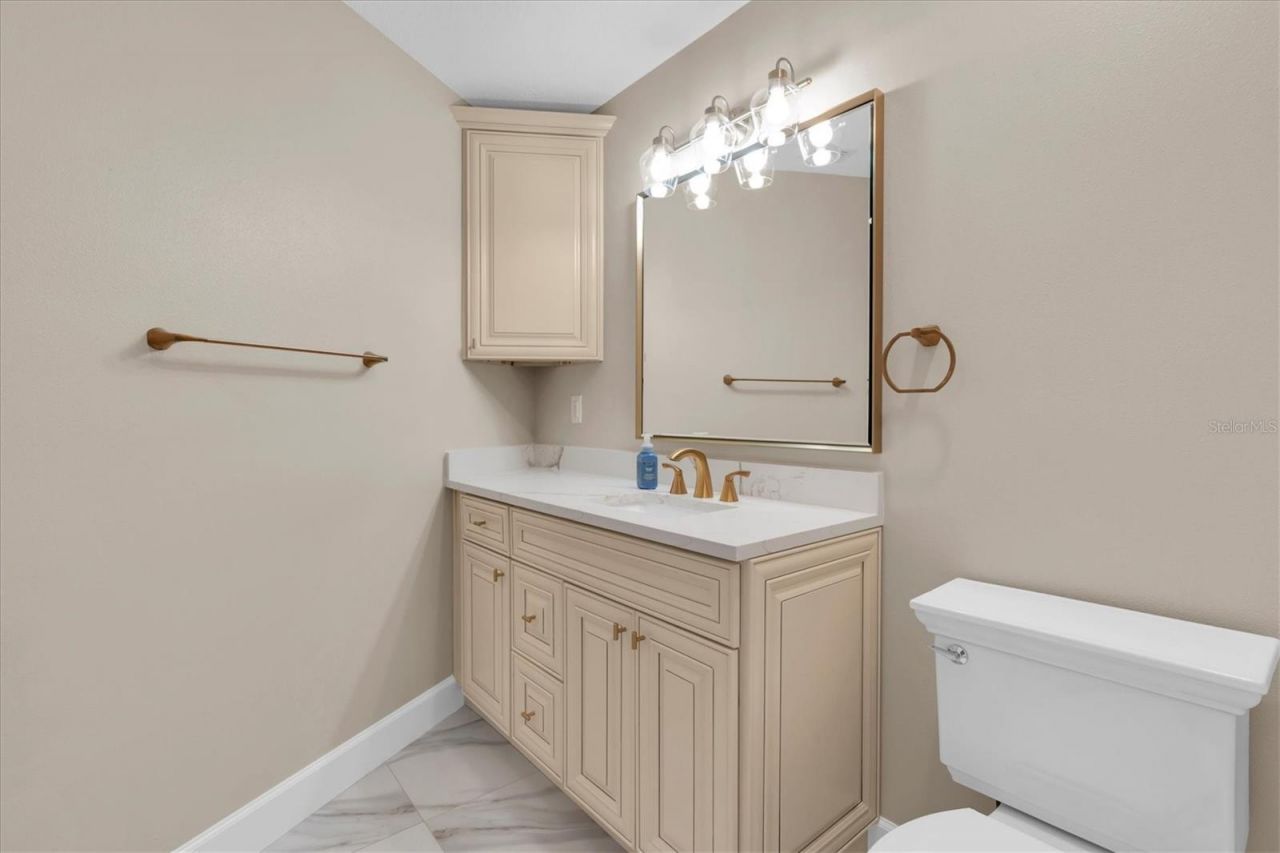 5810 Bahama Shores Drive S, Saint Petersburg, FL 33705 Photo