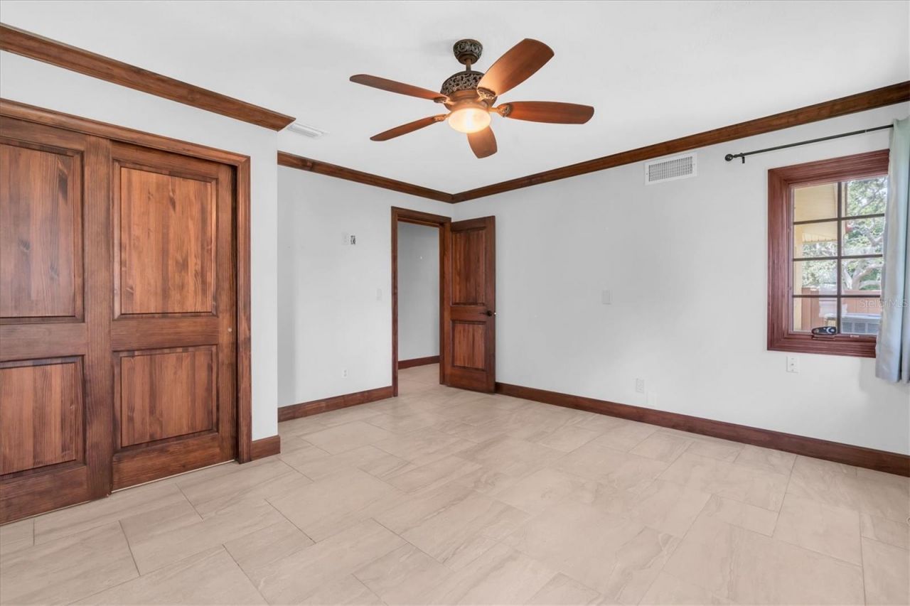 5810 Bahama Shores Drive S, Saint Petersburg, FL 33705 Photo