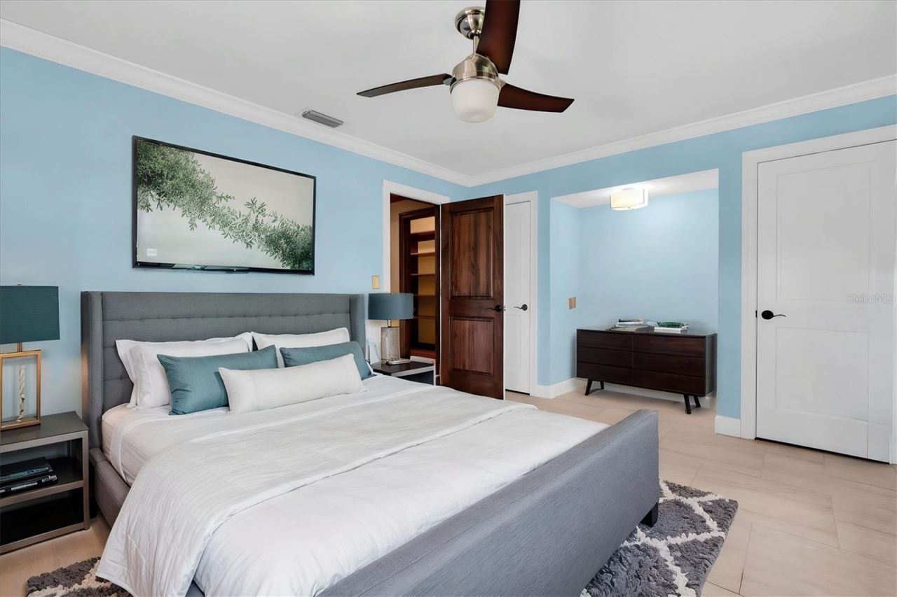 5810 Bahama Shores Drive S, Saint Petersburg, FL 33705 Photo