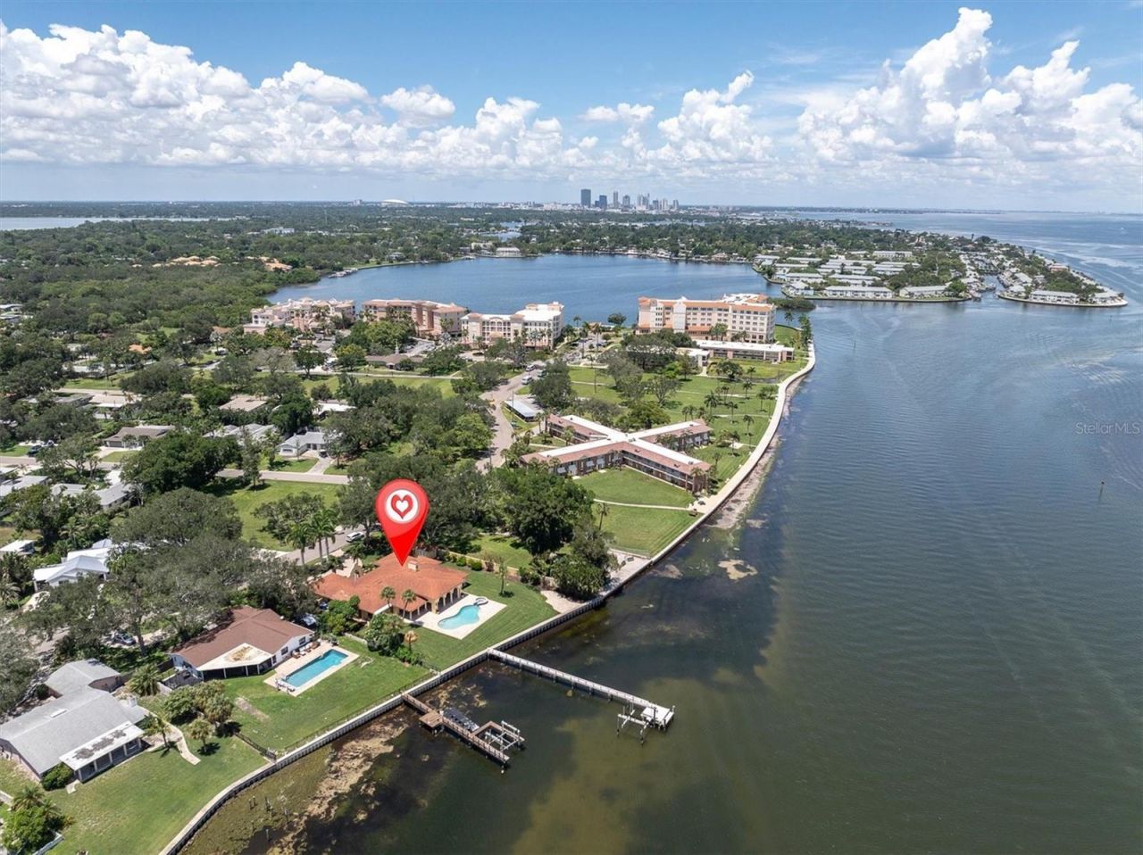 5810 Bahama Shores Drive S, Saint Petersburg, FL 33705 Photo