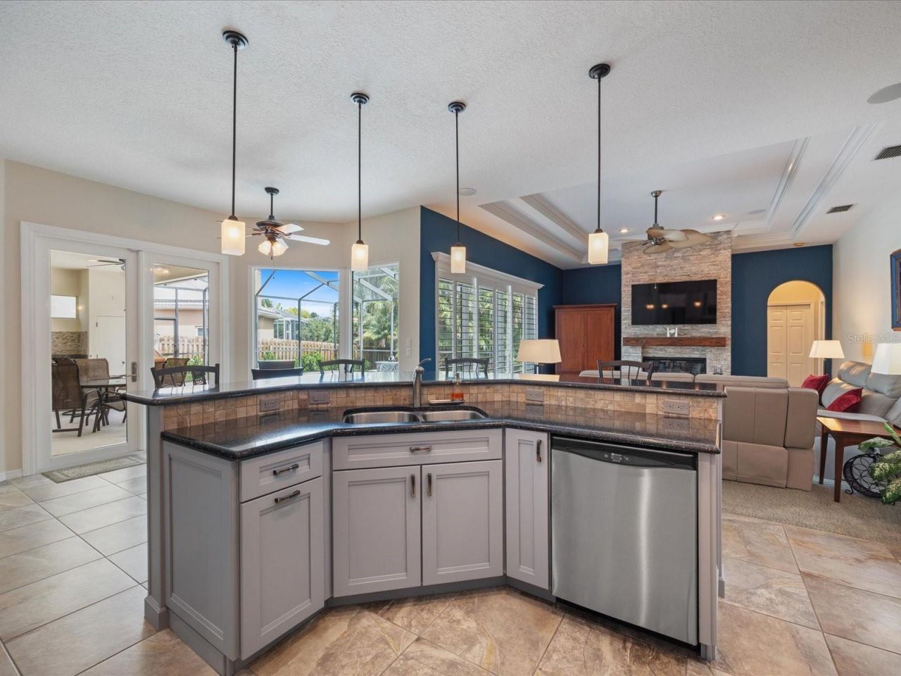 4987 Cross Pointe Drive, Oldsmar, FL 34677 Photo