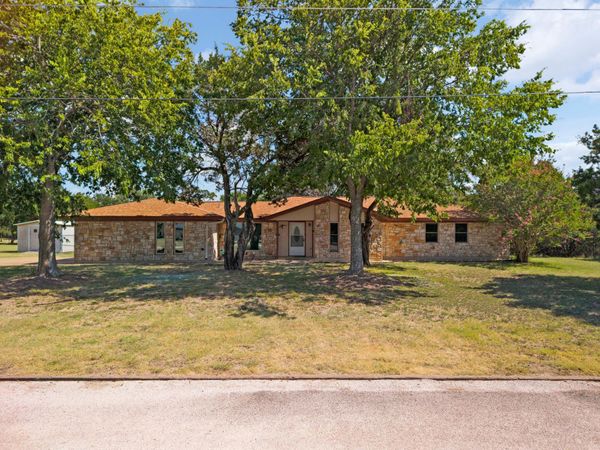 381 County Road 4755 , Kempner, TX 76539