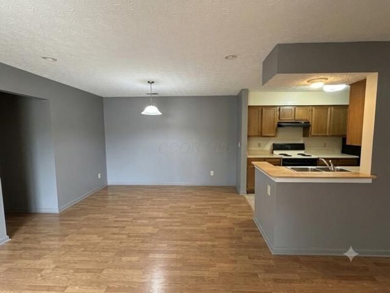 2217 Hedgerow Road , Unit 2217G, Columbus, OH 43220 Photo 6
