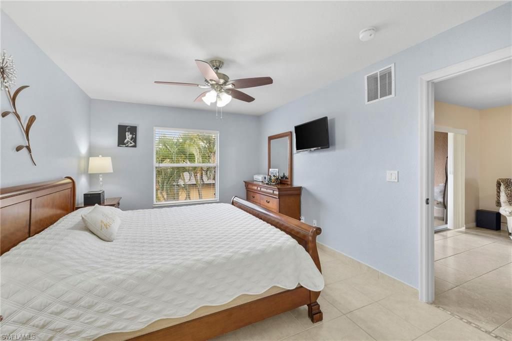 904 SE 13th St , Unit 201, Cape Coral, FL 33990 Photo